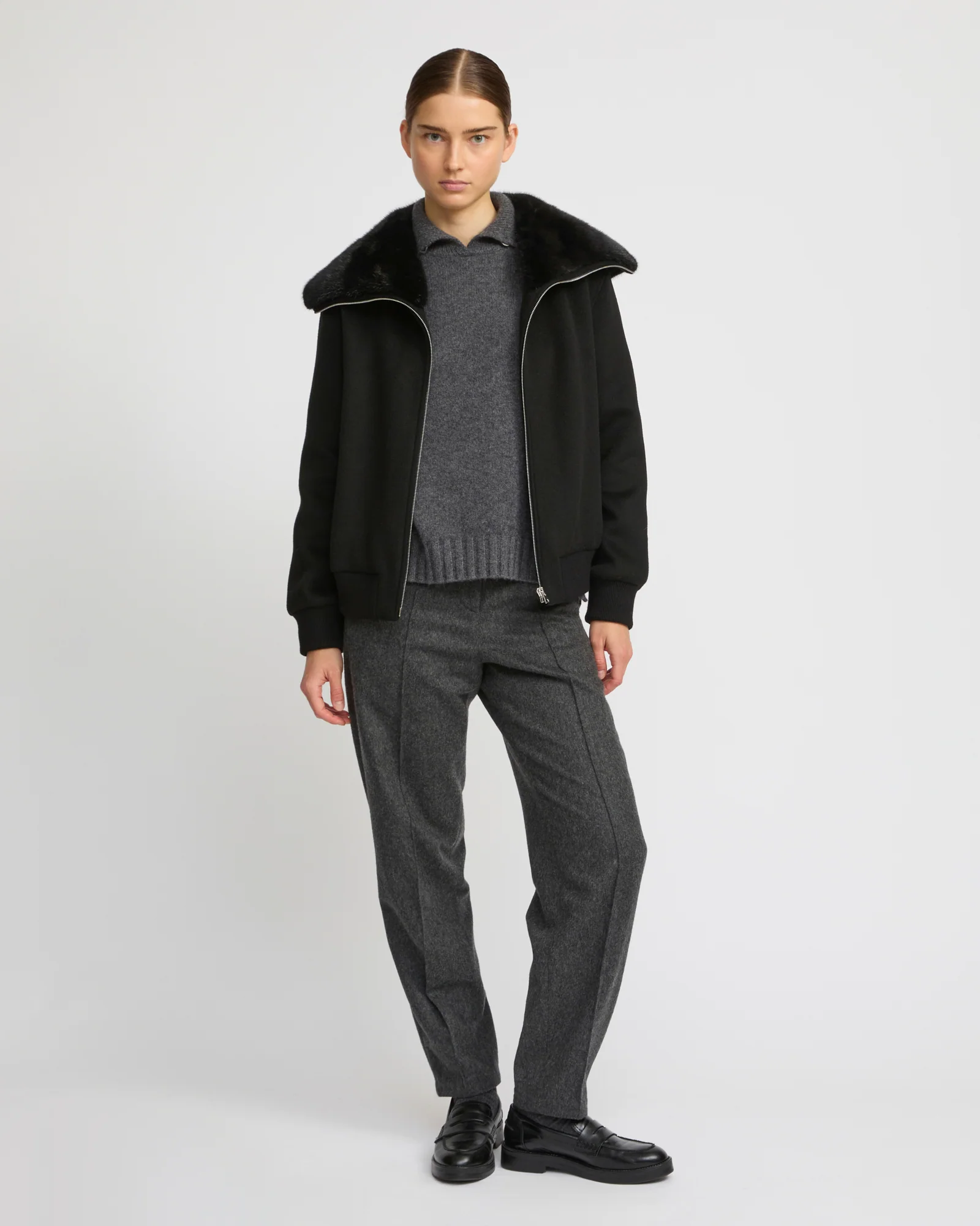 Blouson court en lainage cachemire et col amovible en fourrure de vison - Image 2