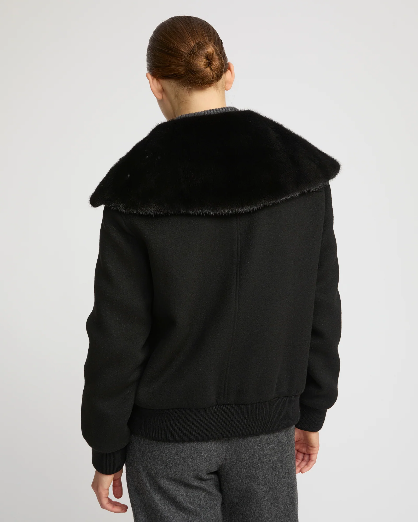Blouson court en lainage cachemire et col amovible en fourrure de vison - Image 6