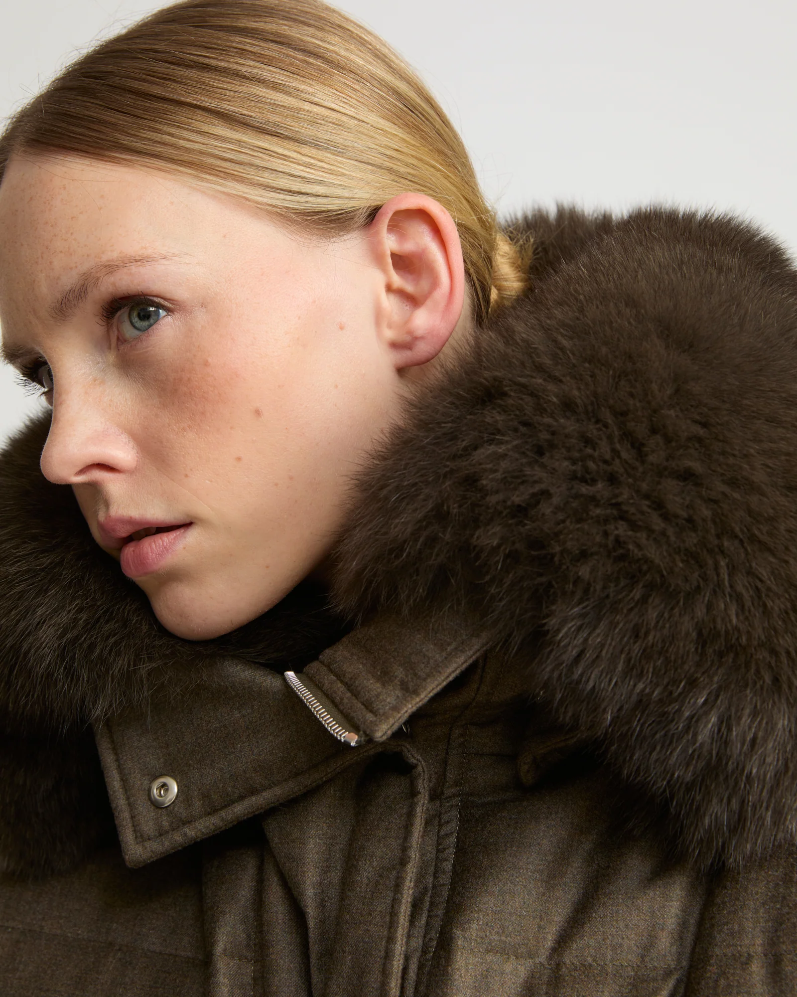 Gilet en flanelle avec col en fourrure de renard - Image 4