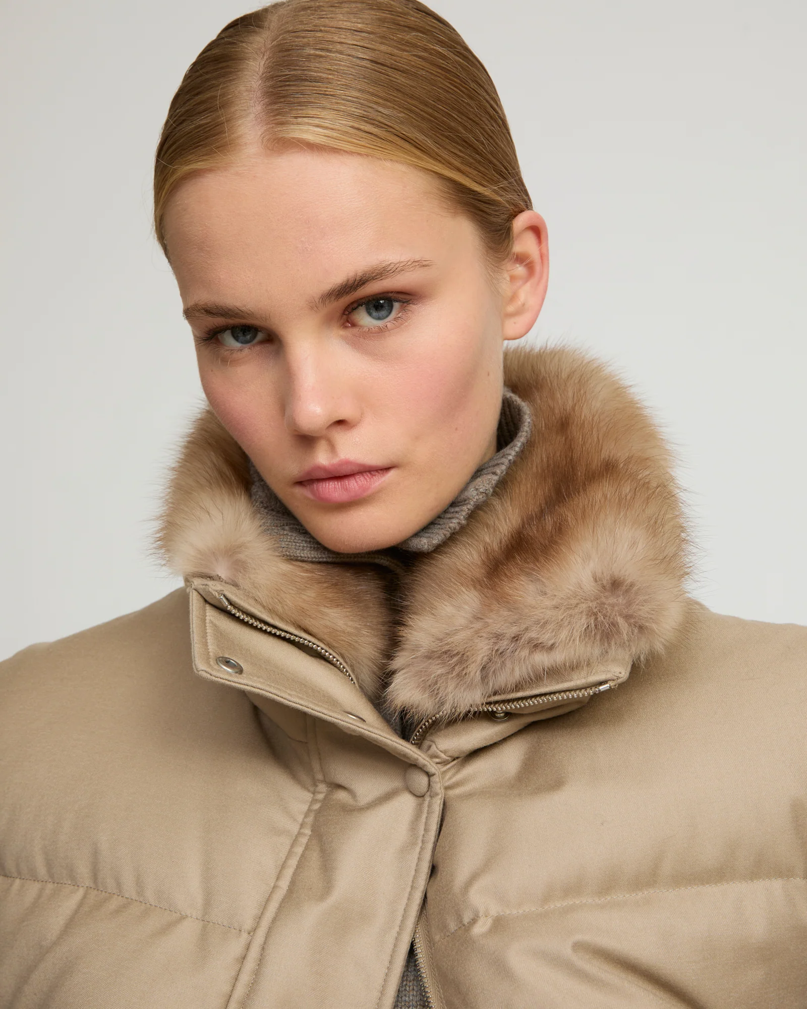 Gilet en flanelle avec col en fourrure de zibeline - Image 4
