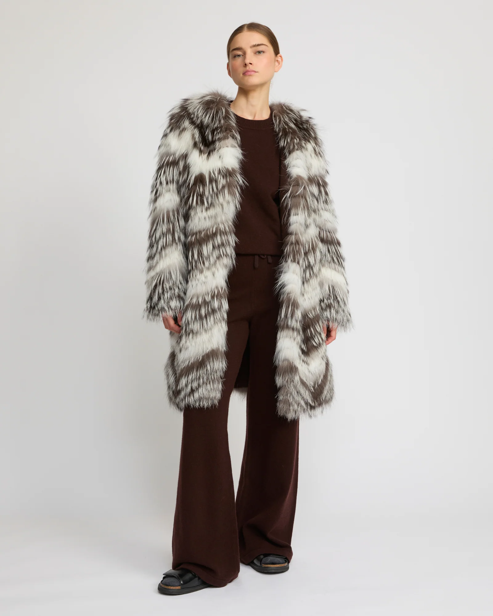 Manteau ceinturé en maille mérinos et fourrure de renard - Image 3