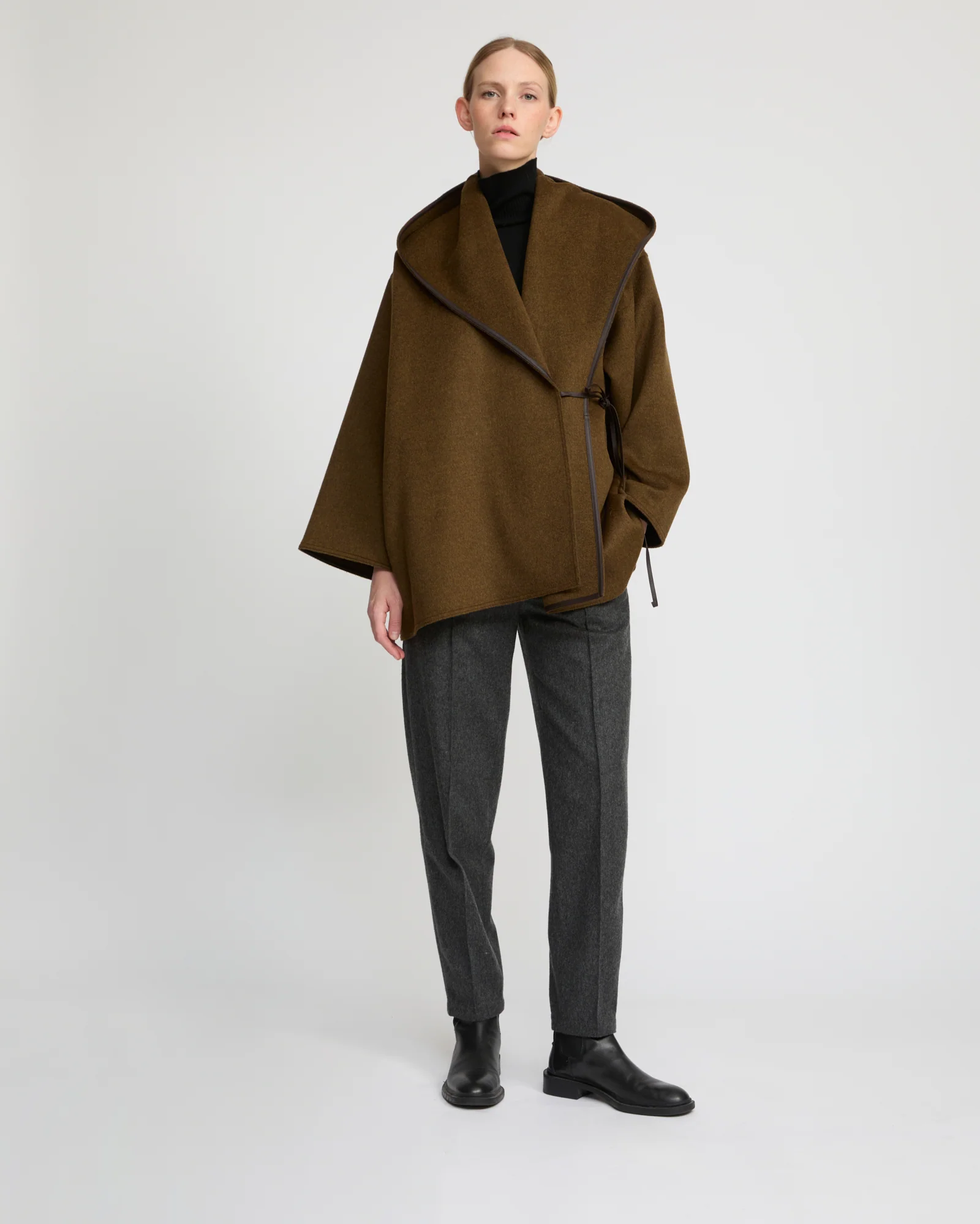 Manteau court oversize en lainage cachemire double face