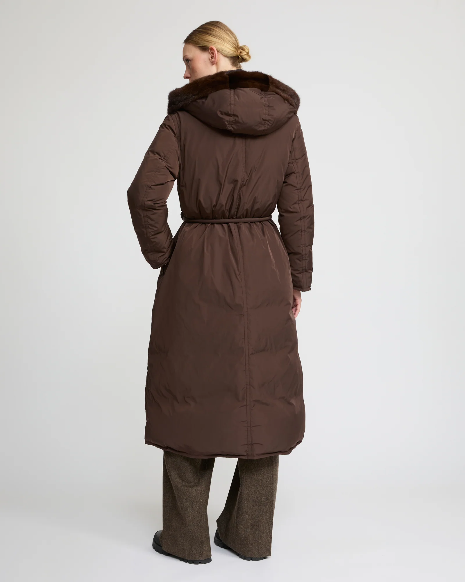Manteau doudoune longue en tissu technique et fourrure de vison - Image 5