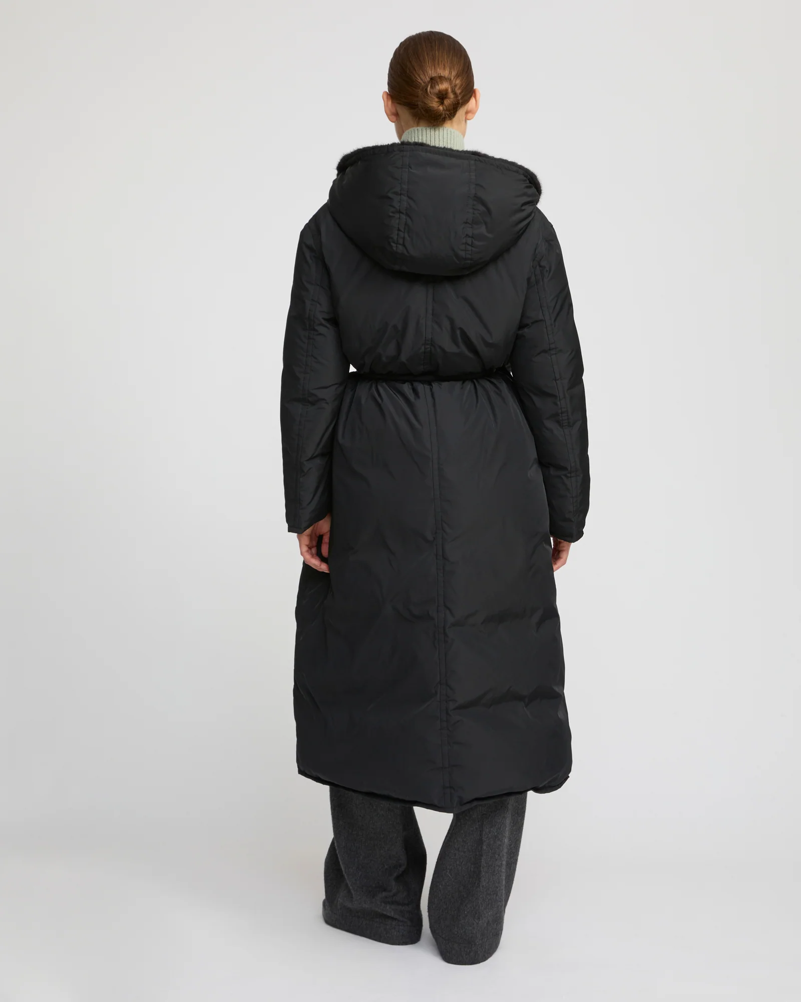 Manteau doudoune longue en tissu technique et fourrure de vison - Image 5