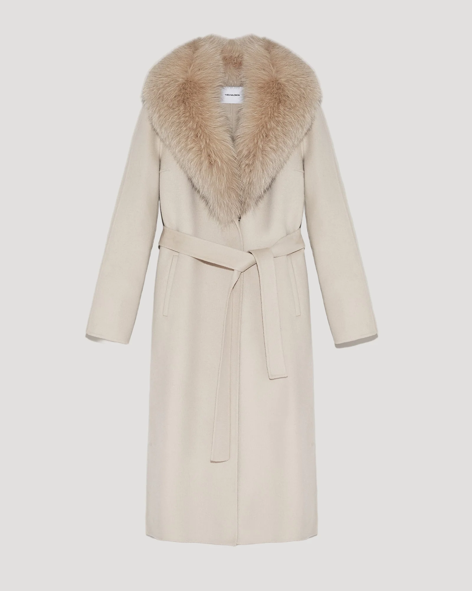 Manteau long en lainage cachemire et col en fourrure de renard