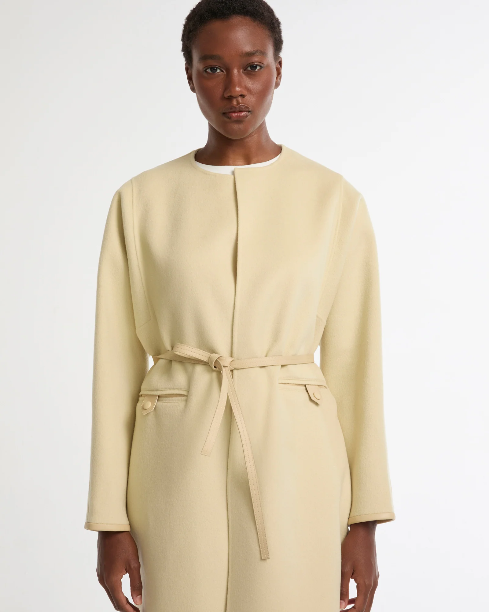 Manteau long ceinturé en lainage cachemire double face - Image 2