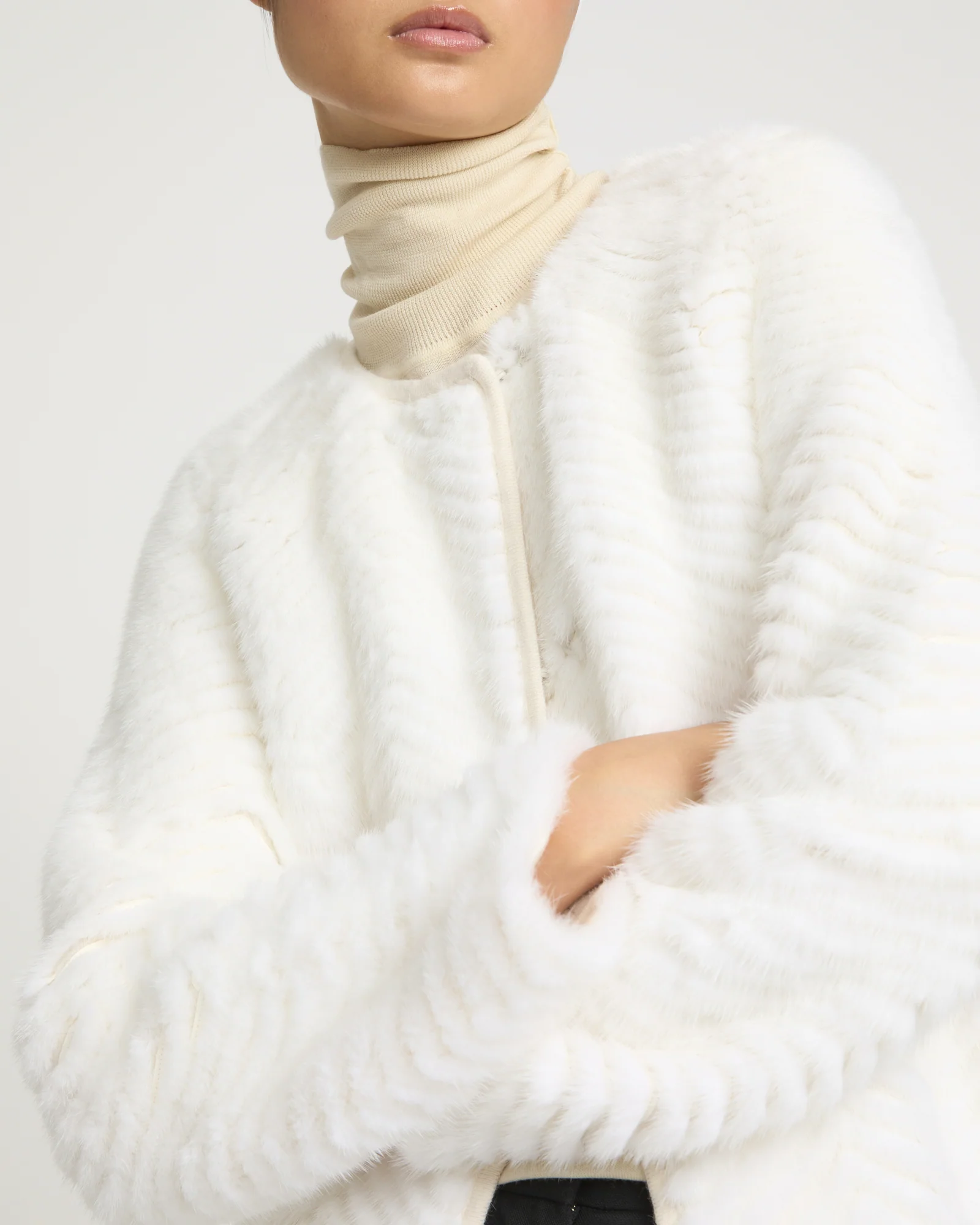 Manteau long en maille Mérinos et fourrure de vison - Image 4