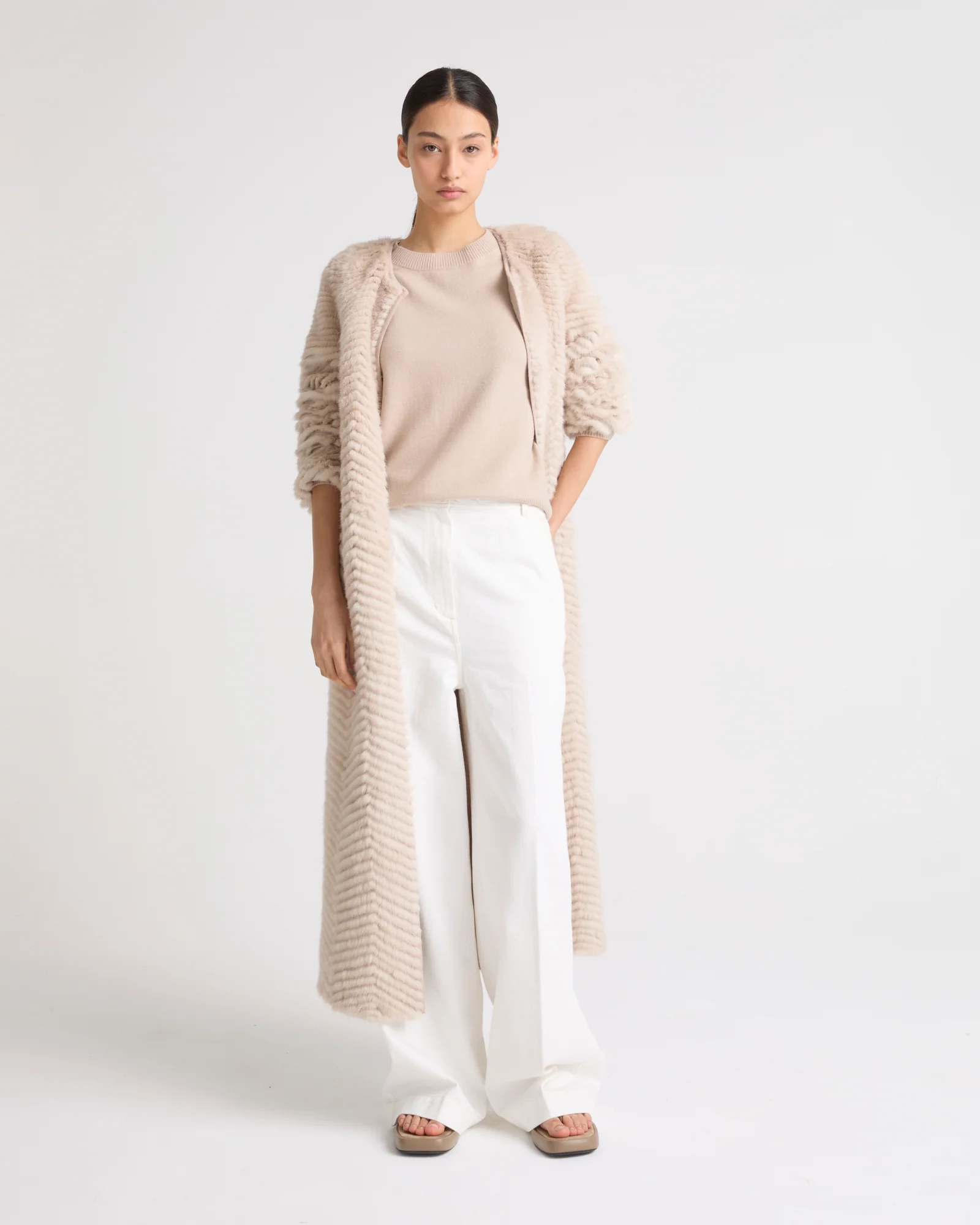 Manteau long en fourrure de vison et maille - Image 3