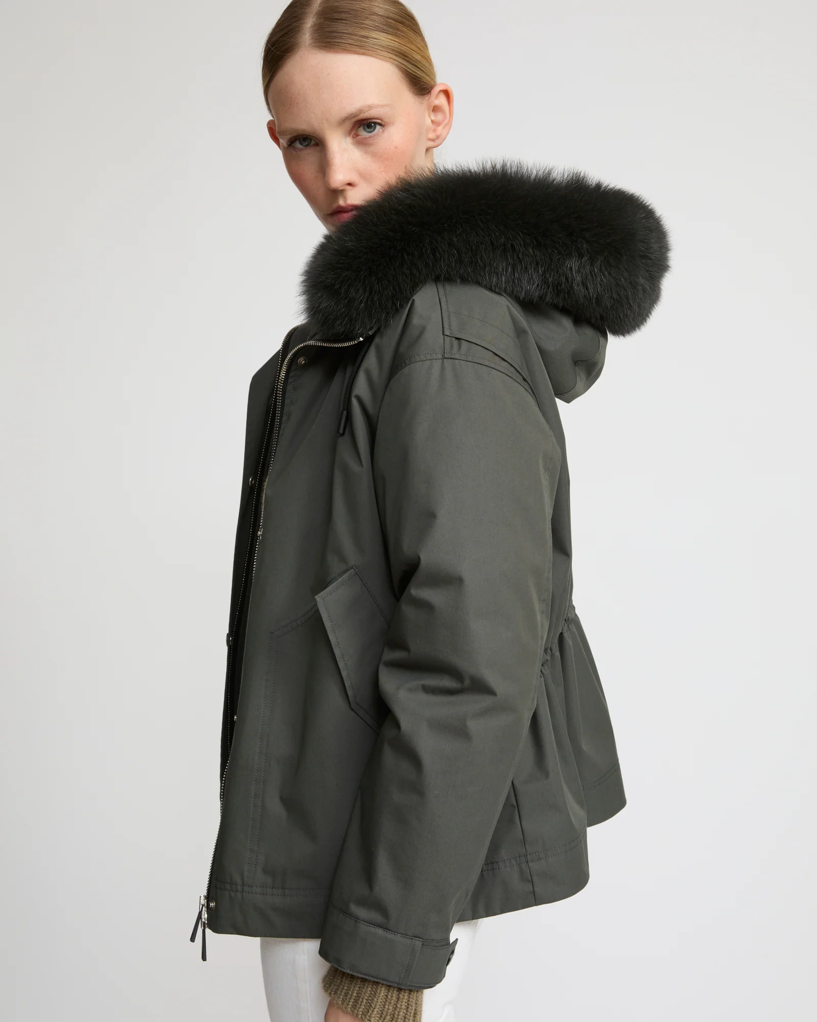 Parka courte en coton imperméable avec fourrure de renard et lapin - Image 2