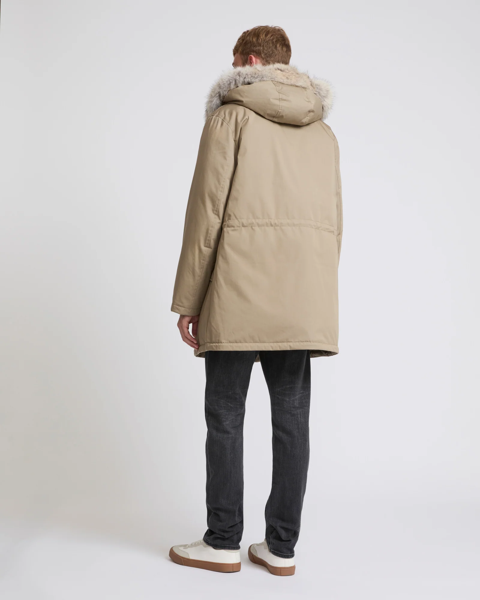 Parka iconique en coton mélangé imperméable et fourrure de coyote - Image 5