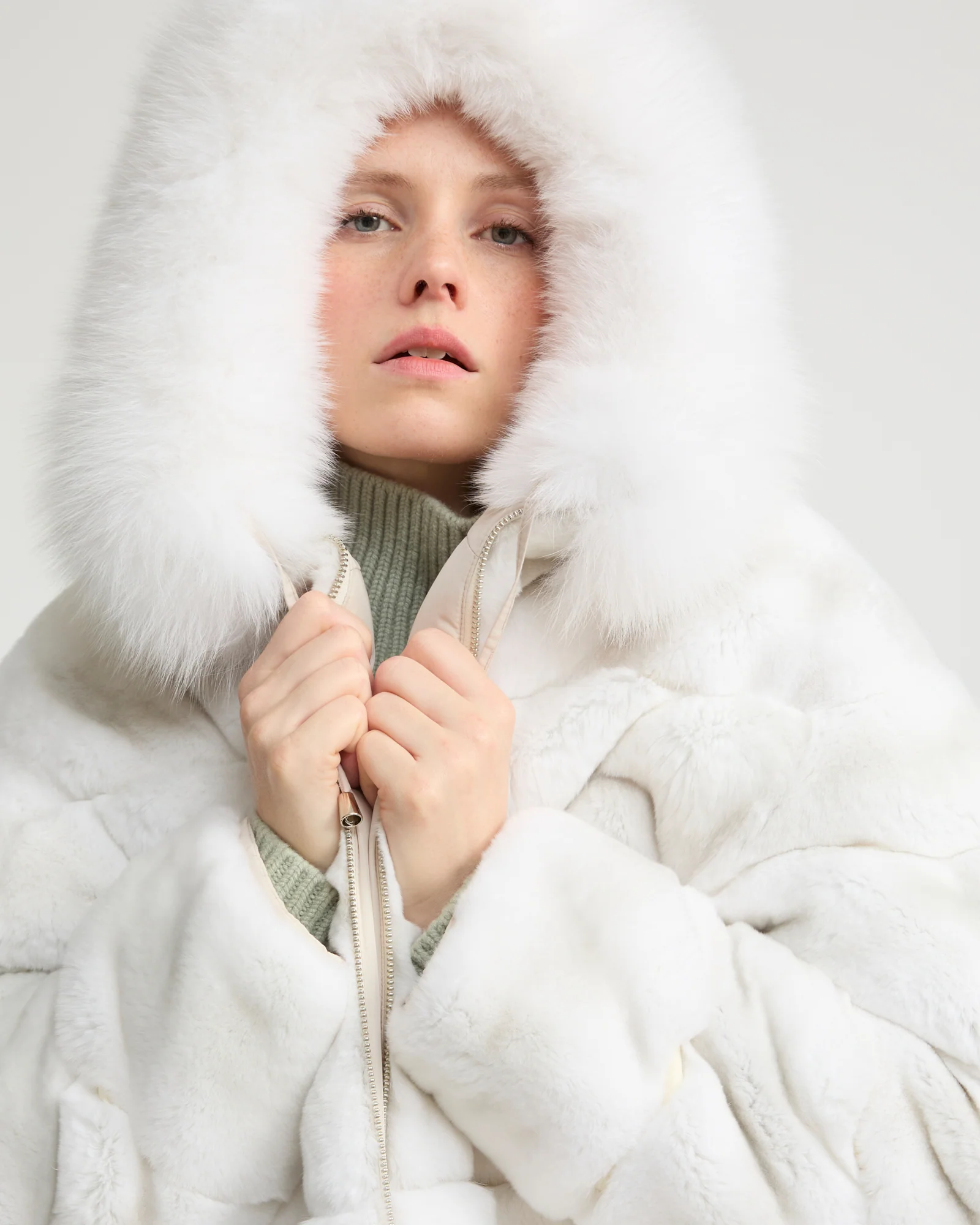 Parka longue réversible en tissu technique déperlant avec fourrure de renard et de lapin rex - Image 4