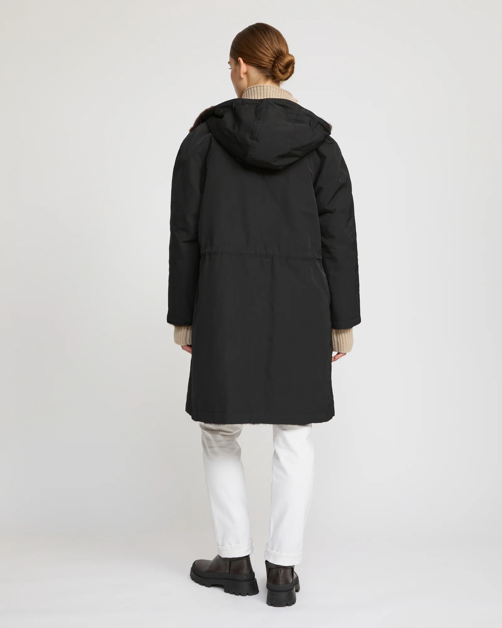 Parka réversible en tissu technique et vison - Image 5