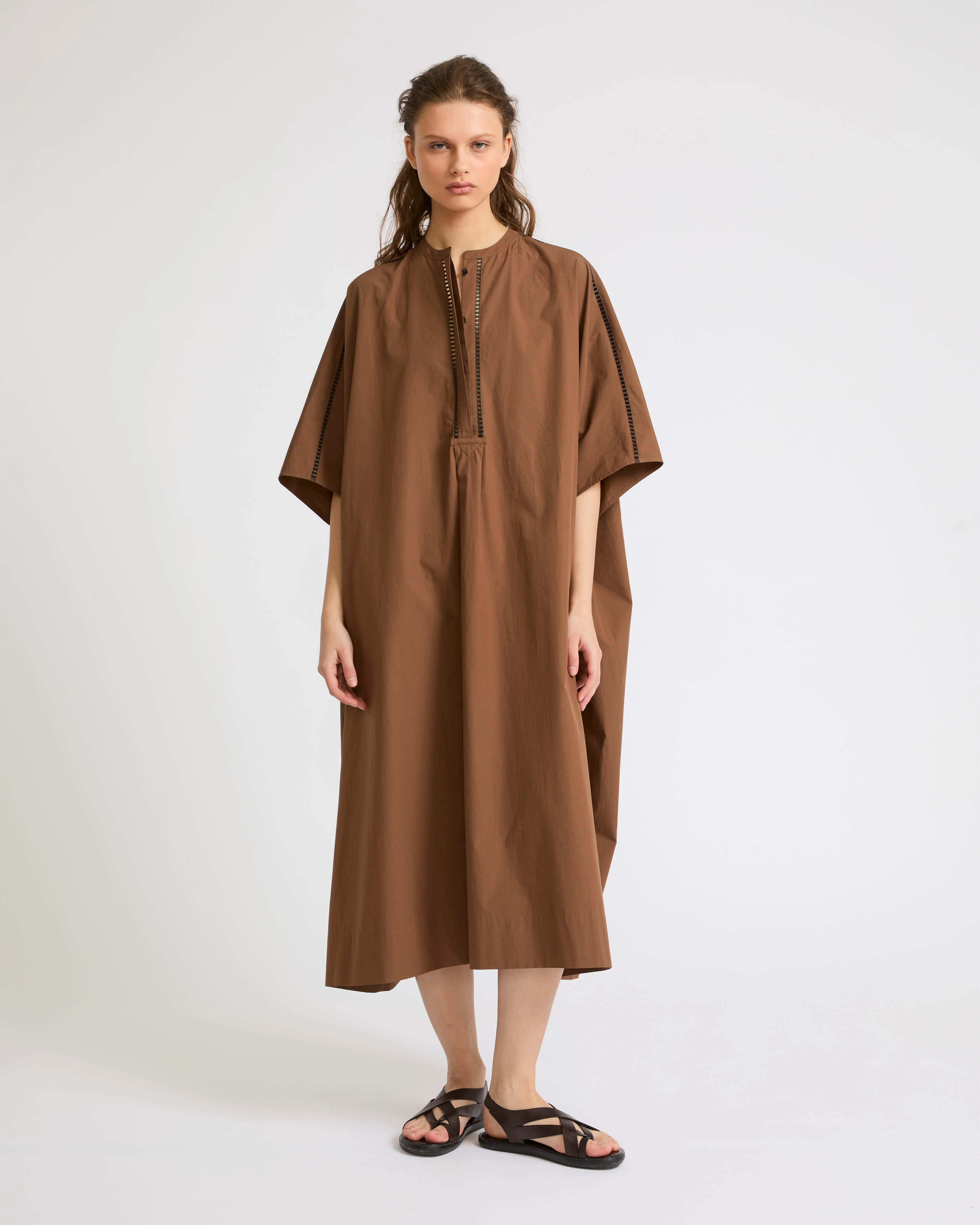 Robe kaftan en popeline de coton avec inserts de cuir - Image 2
