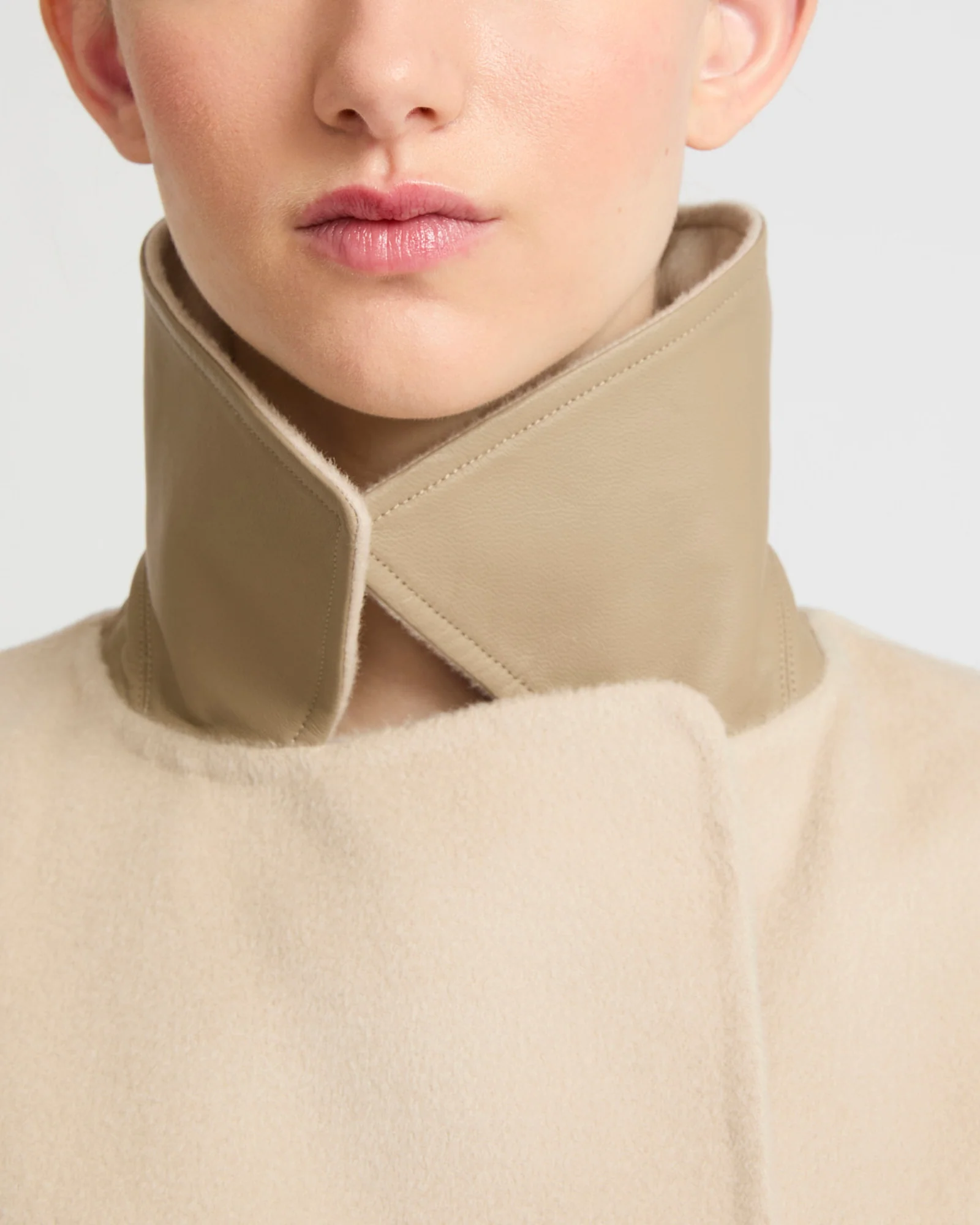 Trench long en lainage cachemire - Image 4