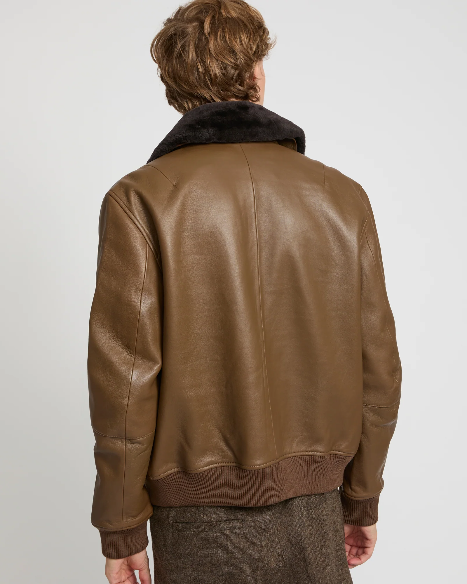 Veste aviateur en cuir avec col en peau lainée d'agneau Mérinos - Image 4