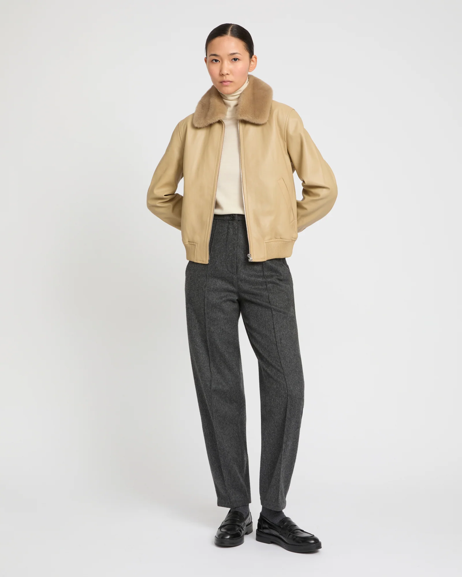 Veste bomber en cuir d'agneau avec col amovible en fourrure de vison