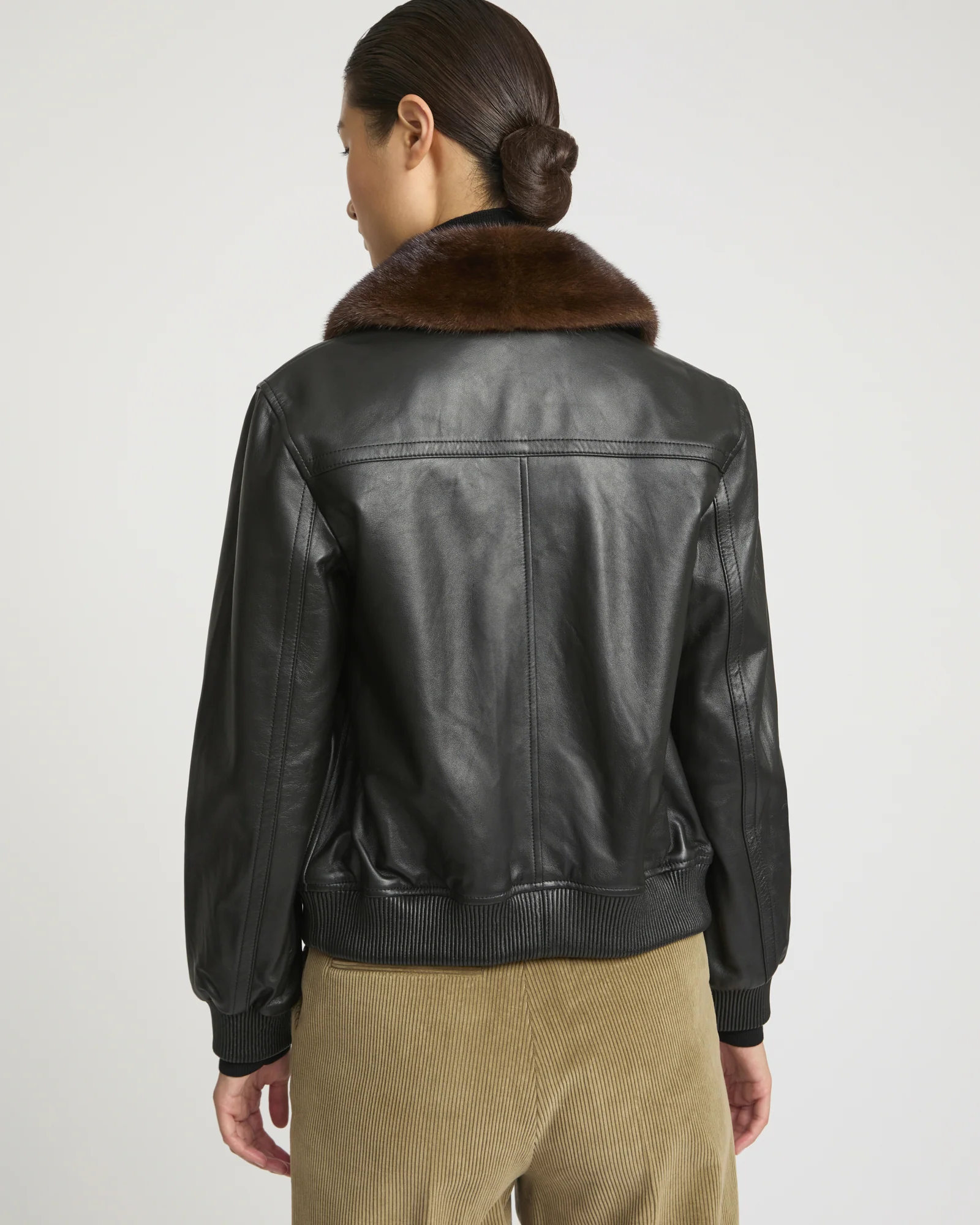 Veste bomber en cuir d'agneau avec col amovible en fourrure de vison - Image 4