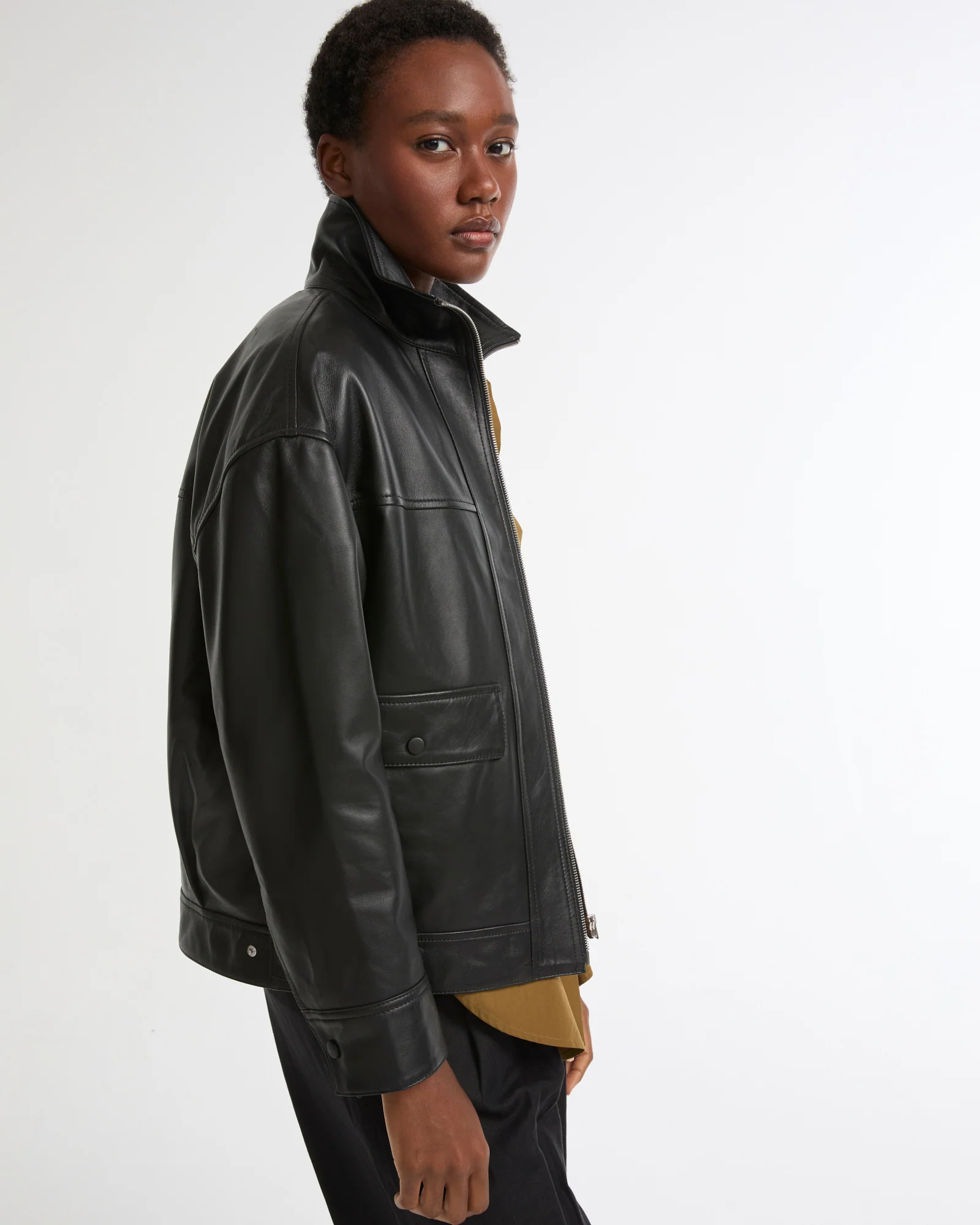 Veste courte en cuir d'agneau - Image 3