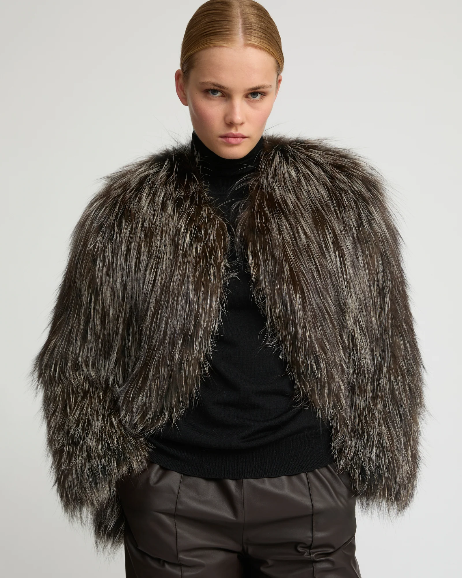 Veste courte en fourrure de renard tricoté - Image 2